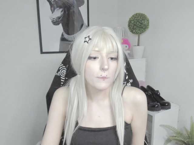 DreamNIKA live webcam show