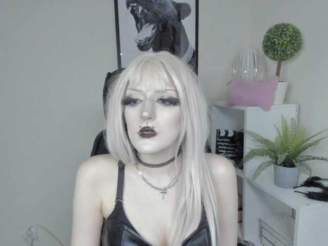 DreamNIKA live cam on BongaCams