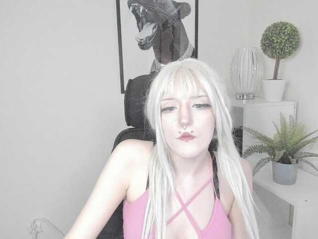 DreamNIKA live cam on BongaCams