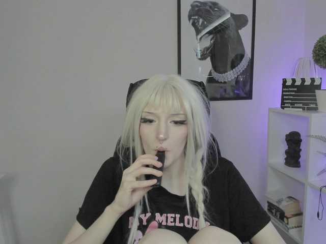 DreamNIKA live cam on UnifiedCams
