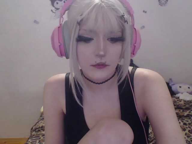 DreamNIKA, en directo ahora en BongaCams