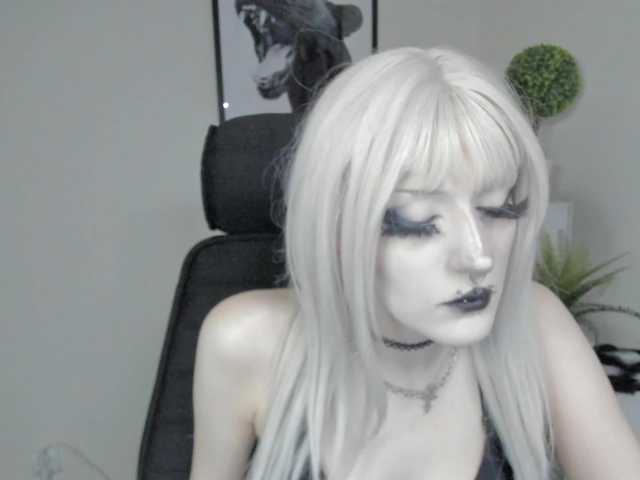 DreamNIKA live cam on BongaCams