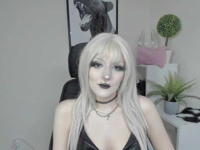 dreamnika live sex show