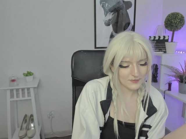 DreamNIKA live cam on UnifiedCams
