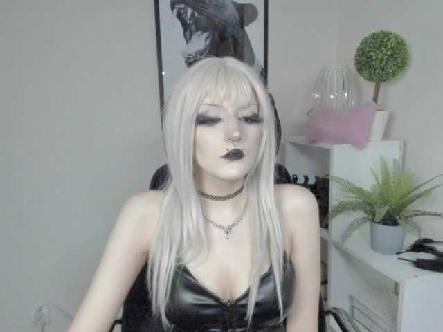 DreamNIKA live cam on BongaCams