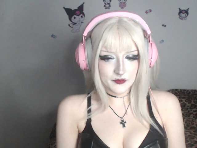 DreamNIKA live cam on BongaCams