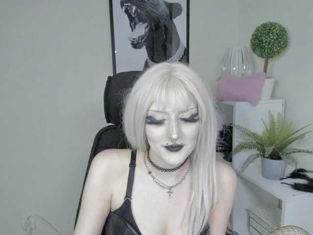 dreamnika live sex show