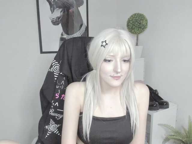 DreamNIKA live webcam show