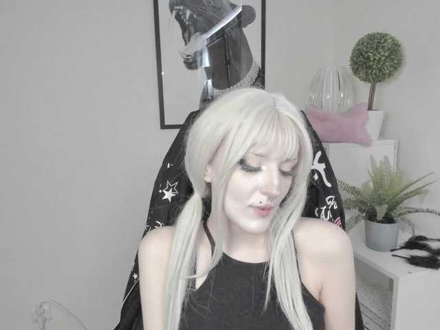 DreamNIKA live cam on BongaCams