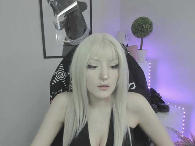 DreamNIKA live webcam show
