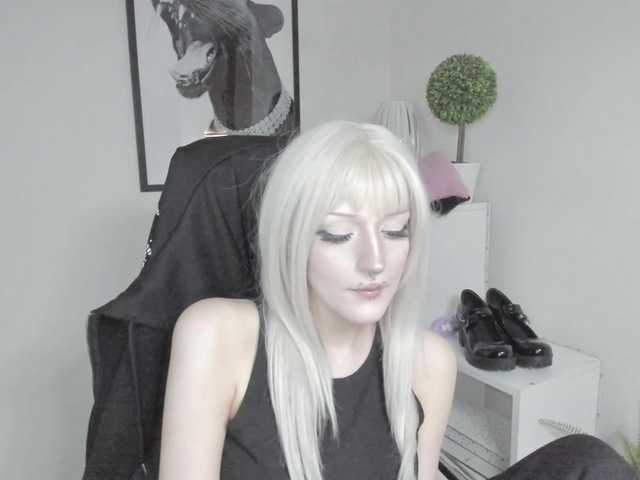 DreamNIKA live webcam show