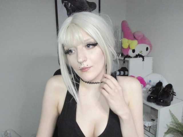DreamNIKA live cam on BongaCams