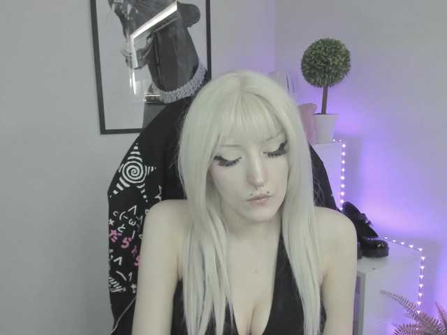 DreamNIKA live webcam show