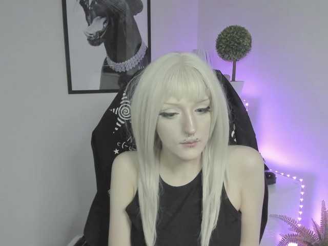 DreamNIKA live webcam show