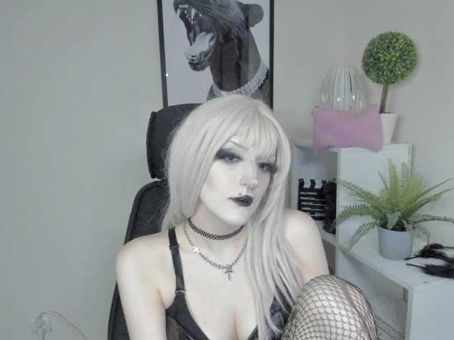 DreamNIKA live cam on BongaCams