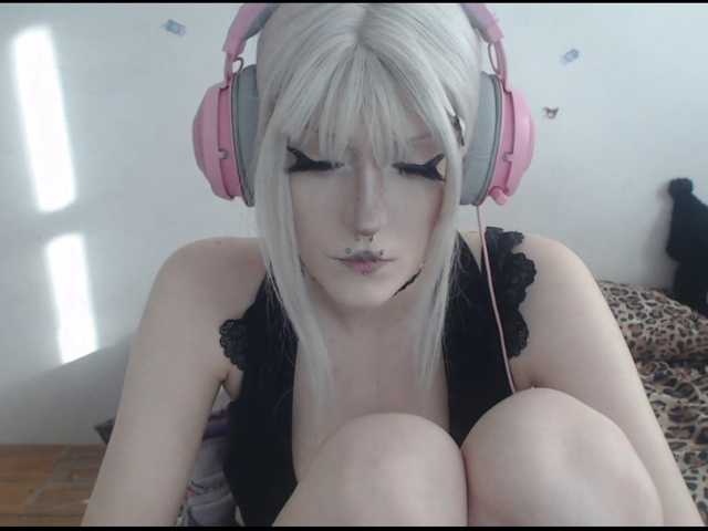 DreamNIKA live cam on BongaCams