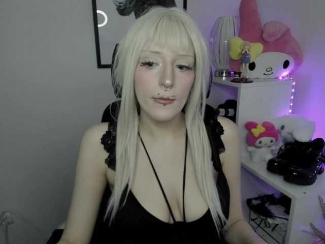 DreamNIKA live cam on BongaCams