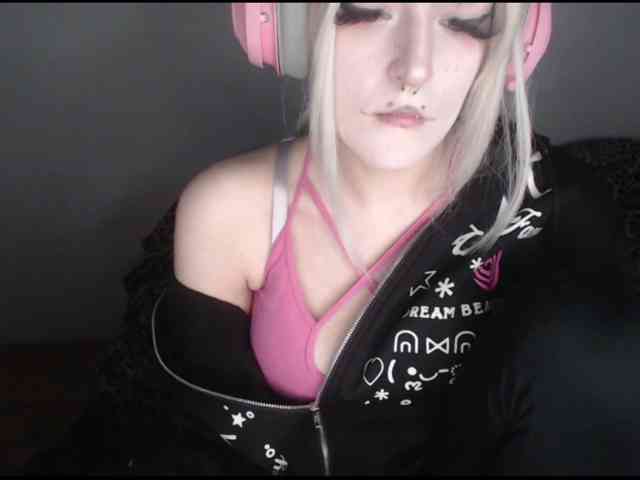 Model: DreamNIKA