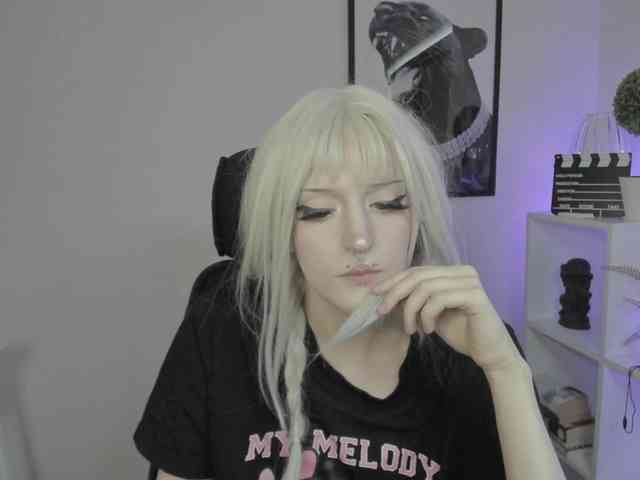 DreamNIKA Sex Cam Show