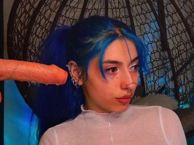 AriaVoss live webcam show