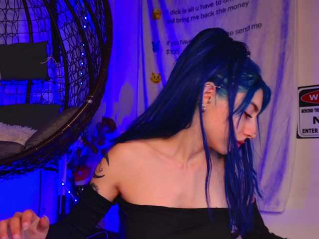 AriaVoss live cam on BongaCams