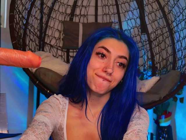 AriaVoss Live Cam on BongaCams