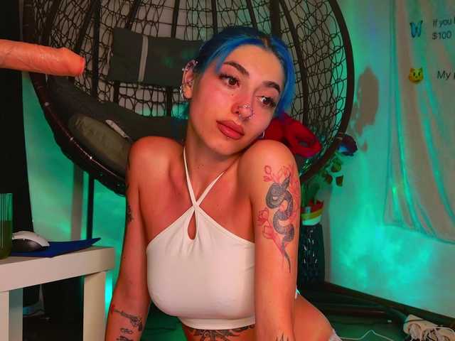 AriaVoss live cam on BongaCams