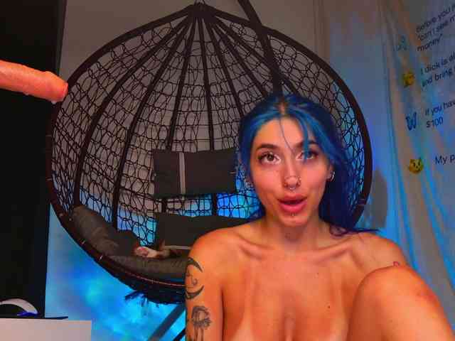 AriaVoss Live Webcam on BongaCams