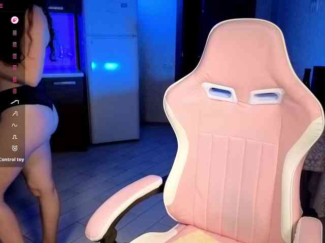 milana_booty webcam