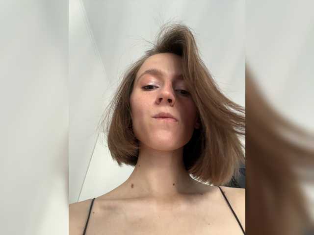 EllieTonee
