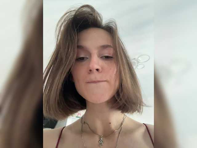 EllieTonee