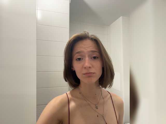 EllieTonee