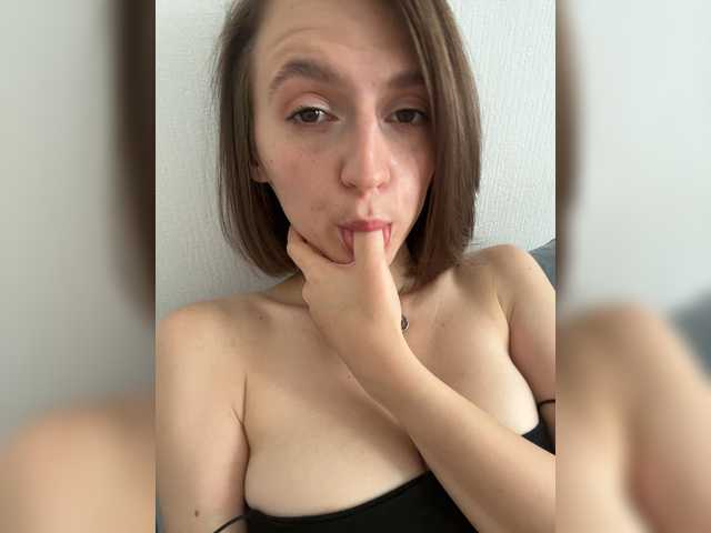 EllieTonee live cam on BongaCams