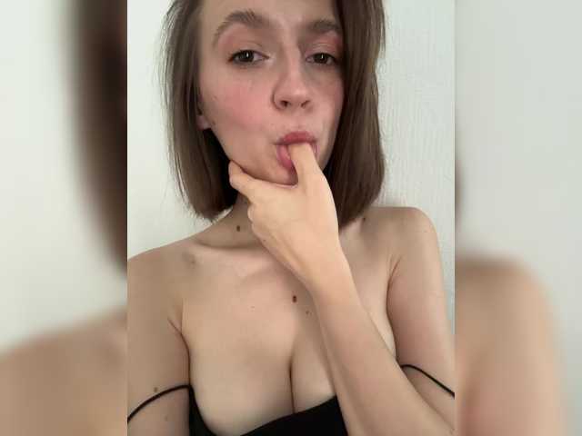 poron EllieTonee