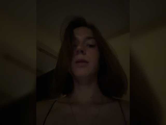 EllieTonee live cam