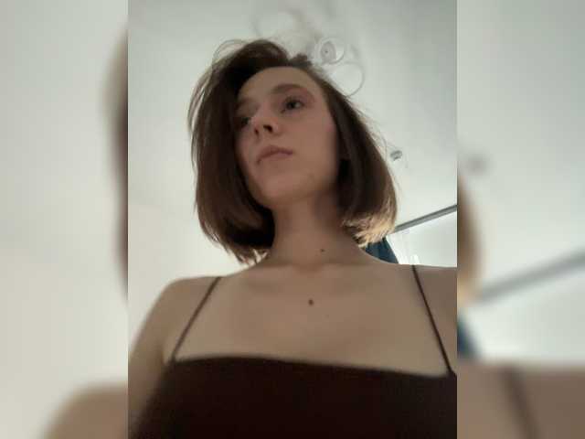 EllieTonee