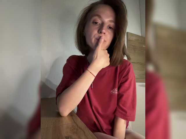 EllieTonee live cam on BongaCams
