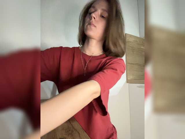 EllieTonee