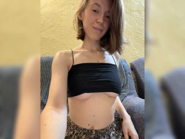 EllieTonee live webcam show