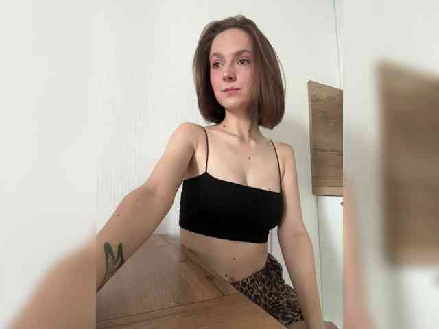 EllieTonee Sex Cam Show