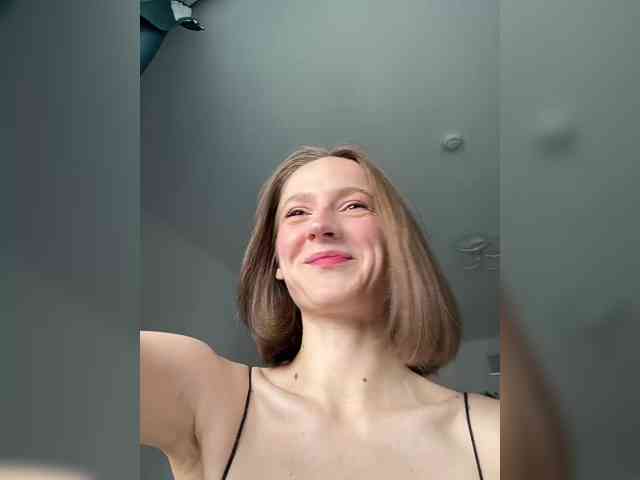 EllieTonee Sex Cam Show