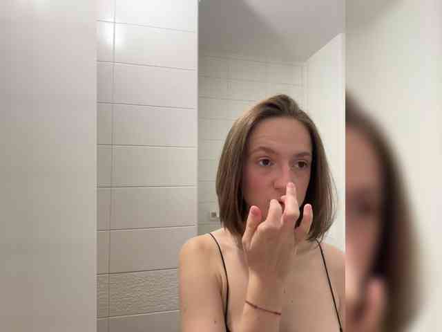 EllieTonee Sex Cam Show