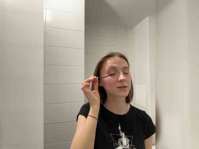 Модель: EllieTonee