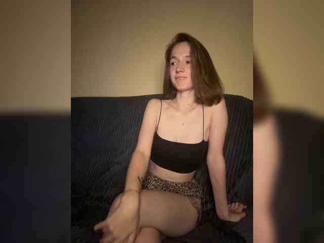 EllieTonee