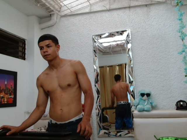 alexander-cr live webcam show