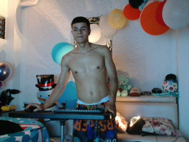 alexander-cr live cam