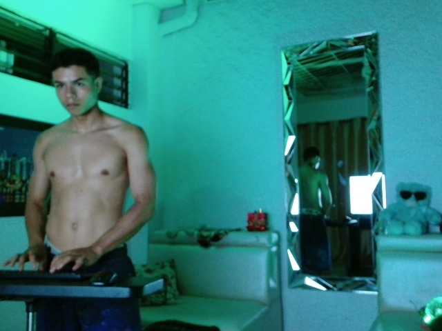 alexander-cr live webcam show