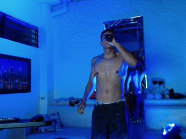 alexander-cr live webcam show