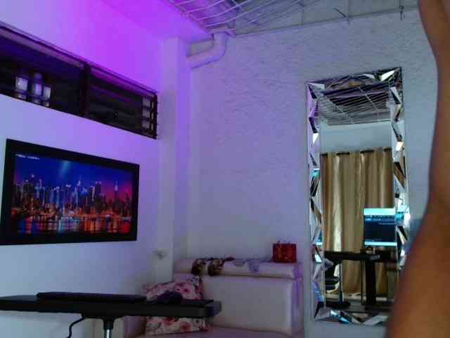 alexander-cr Live Webcam on BongaCams