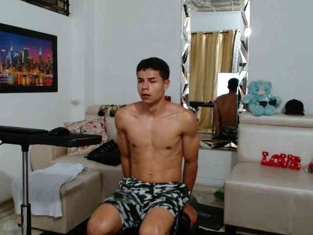 alexander-cr Live Webcam on BongaCams